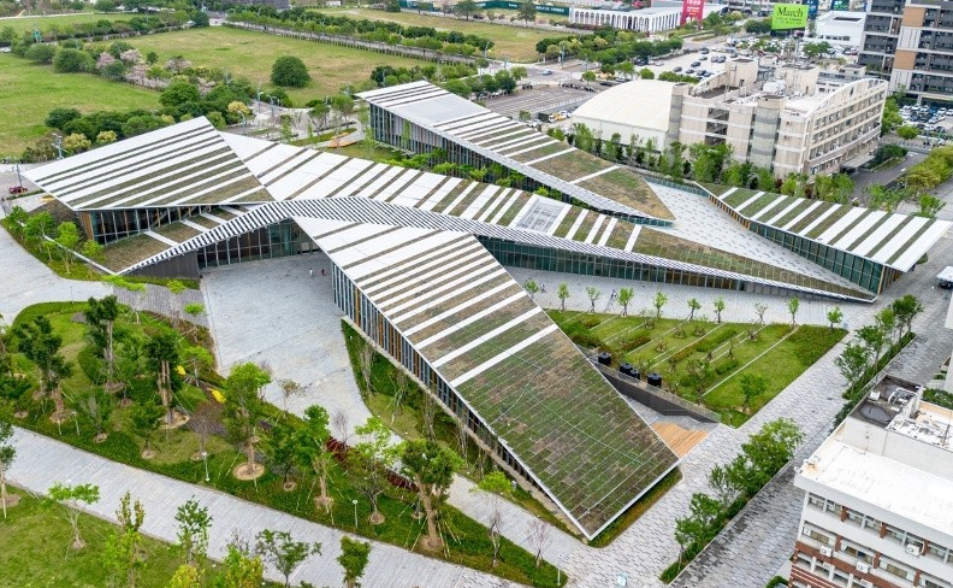 逢甲大學調薪3%力挺教職員 展現留才攬才決心